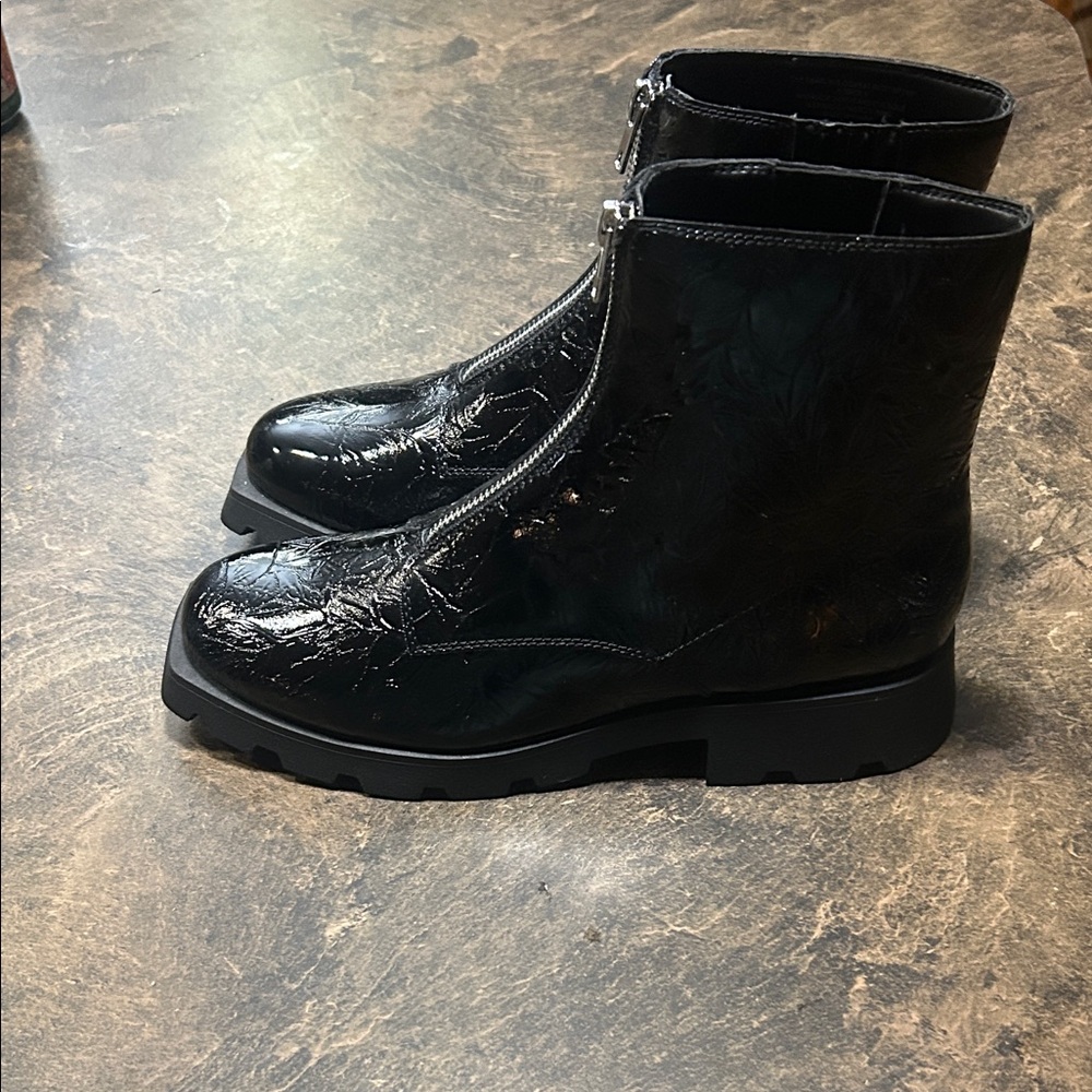 Black Zipper Ankle Boots - Picture 2 of 6
